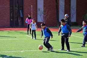 2025U18决赛终场前的九分追赶，防守沟通为什么不能停？